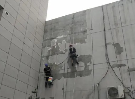 旬邑楼顶漏水维修公司分享下旬邑外墙防水的注意事项