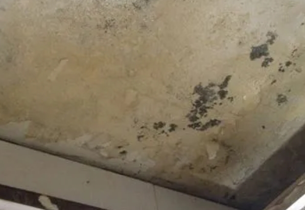 旬邑阳台漏水维修公司分享下旬邑卫生间渗水维修需要注意哪些问题。